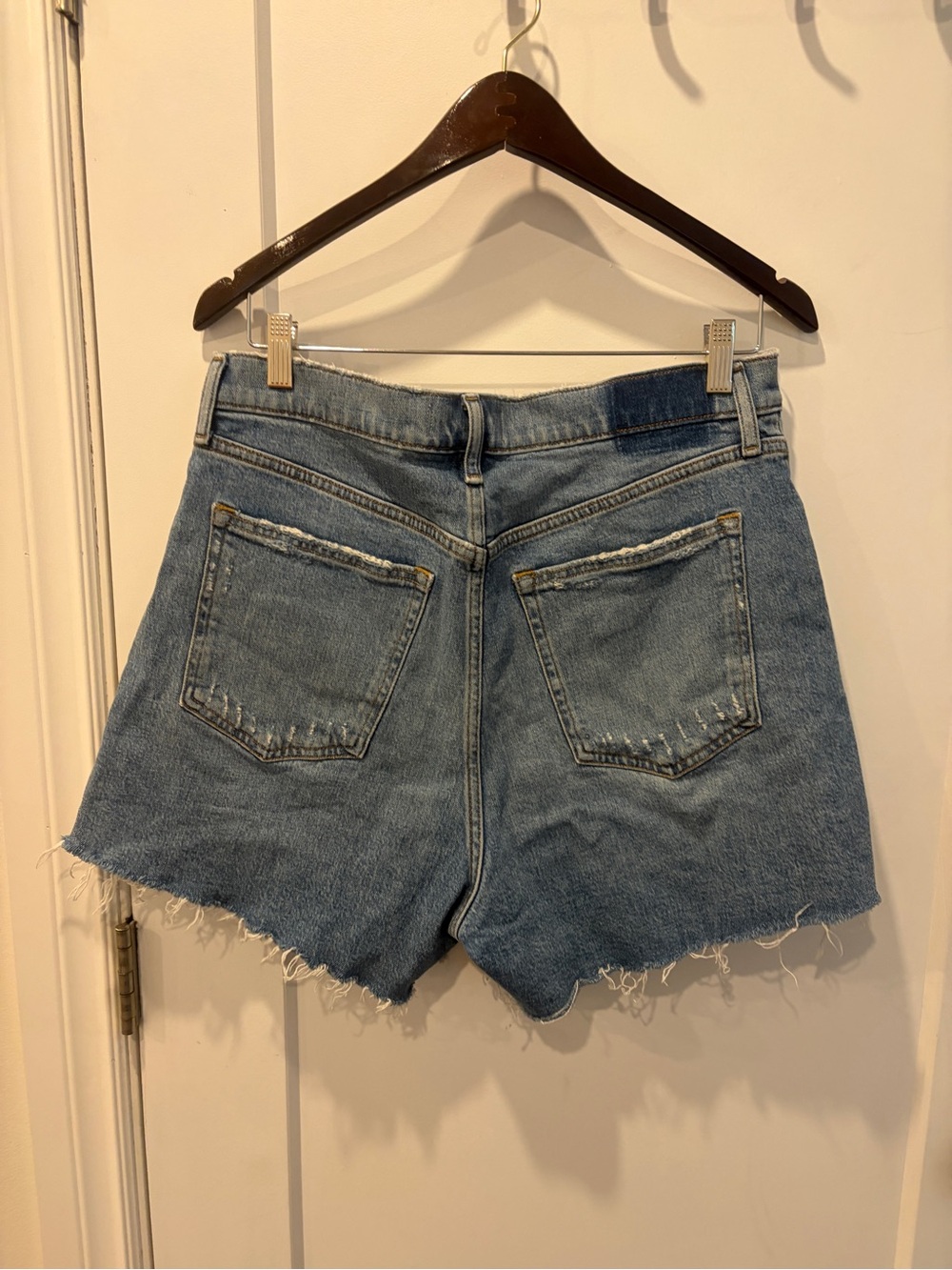 Abercrombie curve mom High-Rise Denim Shorts - Light Blue - Picture 8 of 9